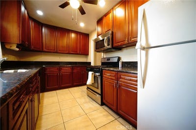 /international/us/73203-sun-valley-drive-29-palms-ca-110098880815/