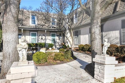 /international/us/6708-w-109th-street-overland-park-ks-110105085448/