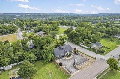 /international/us/590-w-pacific-street-branson-mo-110108548299/