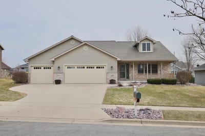 /international/us/430-21st-street-prairie-du-sac-wi-110106694548/
