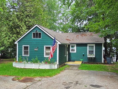 /international/us/27-loon-lane-palmyra-me-110108963070/