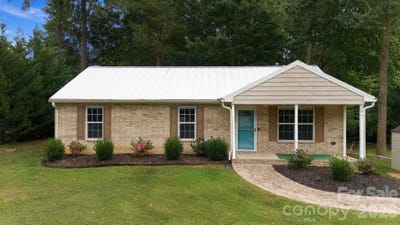 /international/us/203-crestview-drive-thomasville-nc-110120424088/