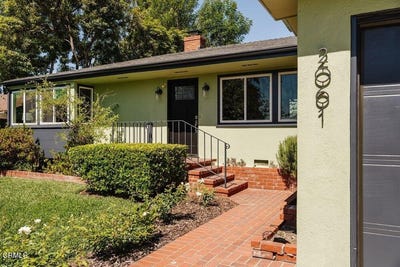 /international/us/2061-north-roosevelt-avenue-altadena-ca-110108074718/