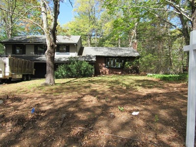 /international/us/55-hillside-ave-east-bridgewater-ma-110108223233/