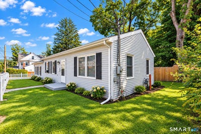 /international/us/115-beechwood-avenue-torrington-ct-110119986360/