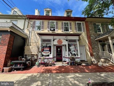 /international/us/105-e-maple-avenue-langhorne-pa-110108341151/