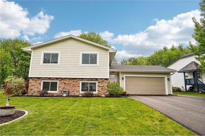 /international/us/9040-magnolia-lane-n-maple-grove-mn-110108332134/