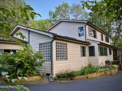 /international/us/800-peyton-place-lords-valley-pa-110098664878/