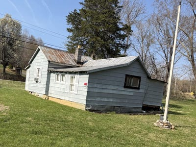 /international/us/3770-wheatland-rd-fincastle-va-110106753271/