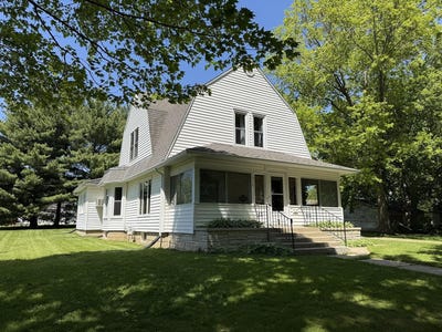 /international/us/314-plummer-avenue-chadwick-il-110108201387/