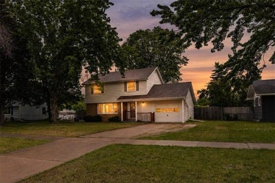 /international/us/11801-crooked-lake-boulevard-nw-coon-rapids-mn-110108738848/