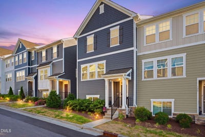 /international/us/131-daisy-meadow-lane-wake-forest-nc-110107853451/