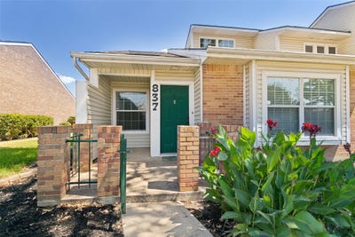 /international/us/837-summercreek-drive-lewisville-tx-110110106207/