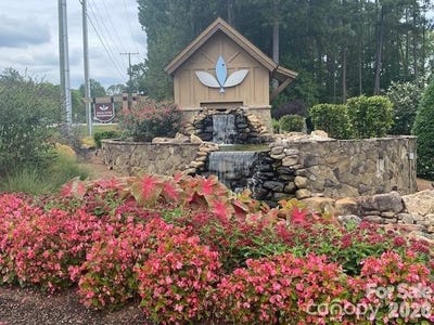 /international/us/241-ashmore-circle-troutman-nc-110108365011/