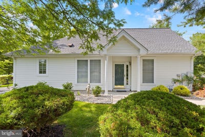 /international/us/227-burholme-drive-hamilton-nj-110101304189/