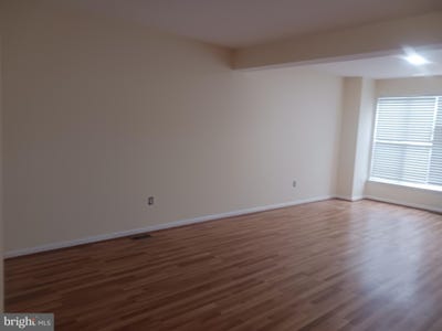 /international/us/205-hillside-court-stafford-va-110107747226/