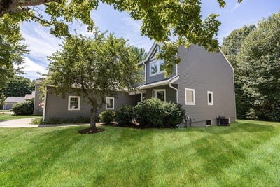 /international/us/9-independence-drive-foxboro-ma-110106528031/