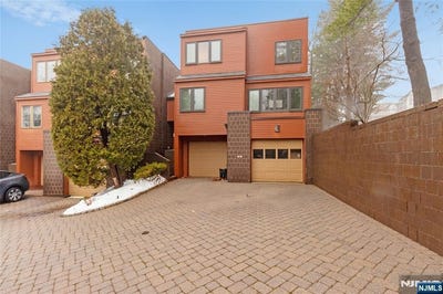 /international/us/55-hidden-ledge-road-englewood-nj-110107405885/