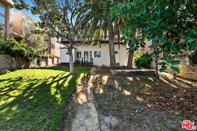 /international/us/1315-17th-st-manhattan-beach-ca-110120123548/