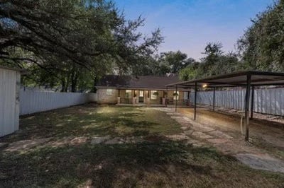 /international/us/3620-montgomery-granbury-tx-110108615363/