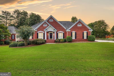 /international/us/613-eagle-river-lane-grayson-ga-110110328022/