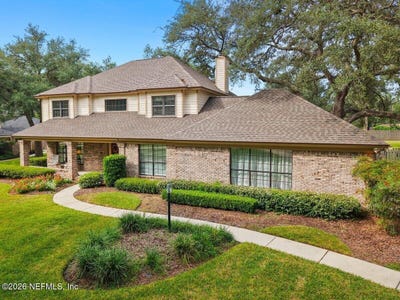 /international/us/612-chivas-court-orange-park-fl-110120459248/