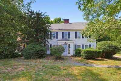 /international/us/728-s-main-street-raynham-ma-110119331821/