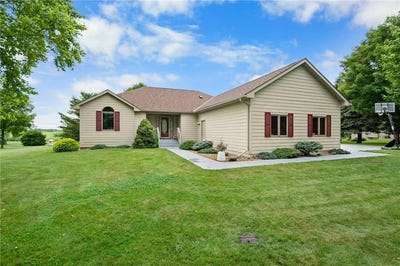 /international/us/2012-highland-circle-e-comfort-twp-mn-110100567033/