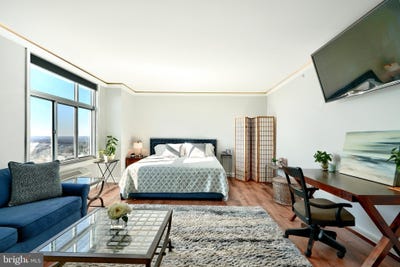 /international/us/28-allegheny-avenue-towson-md-110106852622/