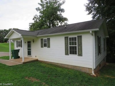 /international/us/103-shaw-street-jonesville-nc-110100946101/?lang=en