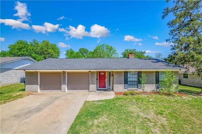 /international/us/1905-carter-creek-parkway-bryan-tx-110106842856/