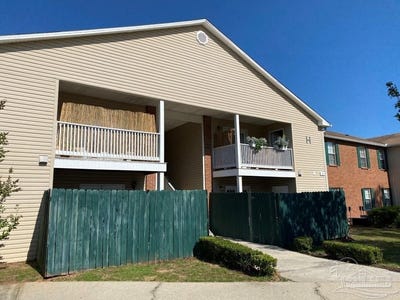 /international/us/2303-w-michigan-ave-pensacola-fl-110108227715/