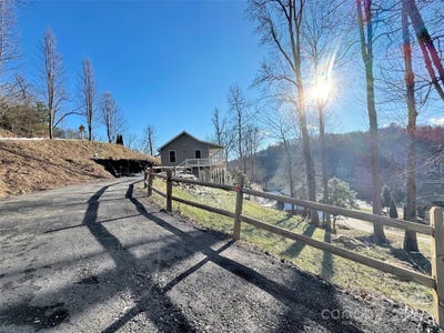 /international/us/78-rio-bravo-drive-sylva-nc-110096656150/