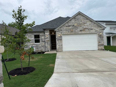 /international/us/110-firestone-place-meadowlakes-tx-110108197047/