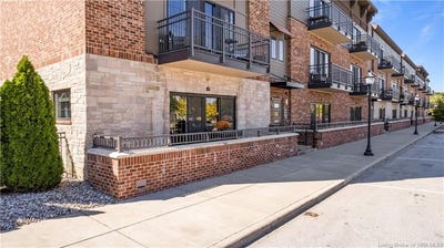/international/us/210-mulberry-street-jeffersonville-in-110102921603/