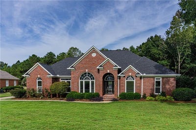 /international/us/126-lee-road-545-smiths-station-al-110120415256/