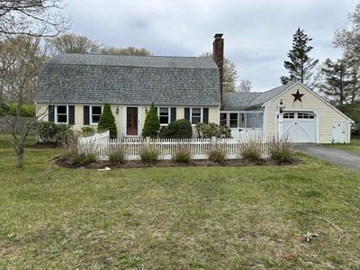 /international/us/3-thoreau-drive-centerville-ma-110108146492/