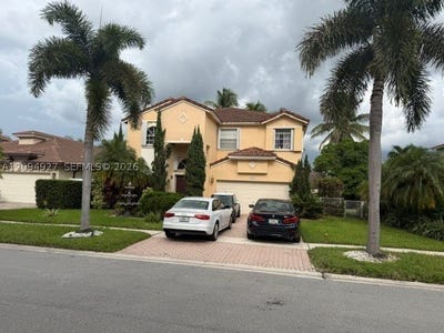 /international/us/1021-nw-185th-ave-pembroke-pines-fl-110110321875/