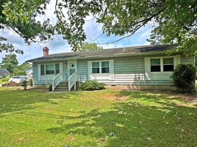 /international/us/4199-division-st-chincoteague-va-110101476064/