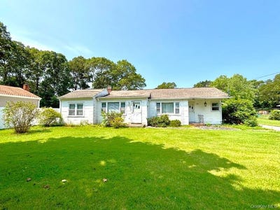 /international/us/56-stackyard-drive-mastic-beach-ny-110098055465/?lang=en
