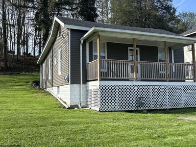 /international/us/122-e-main-street-kingwood-wv-110107171547/