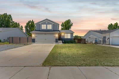 /international/us/332-e-880-n-tooele-ut-110108034533/