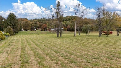 /international/us/cherry-tree-drive-belpre-oh-110103419067/
