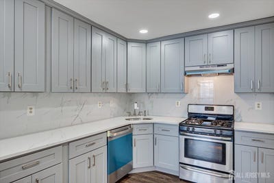 /international/us/230-kempsey-drive-north-brunswick-nj-110109767436/