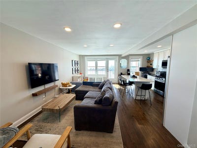 /international/us/1-e-broadway-long-beach-ny-110105111713/