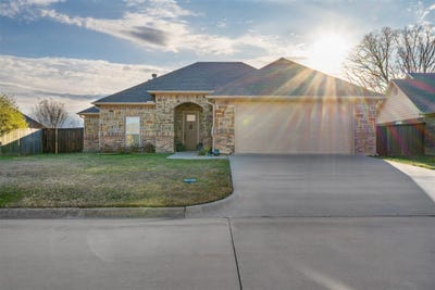 /international/us/1202-rock-creek-drive-sulphur-springs-tx-110108712632/
