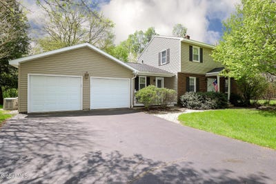 /international/us/9-patroon-place-glenmont-ny-110107847167/