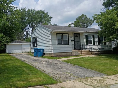/international/us/2119-221st-street-sauk-village-il-110109229327/