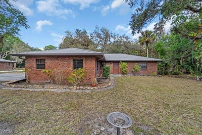 /international/us/780-oklahoma-avenue-labelle-fl-110105979627/