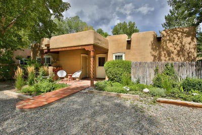 /international/us/205-upper-ranchitos-road-taos-nm-110094522906/
